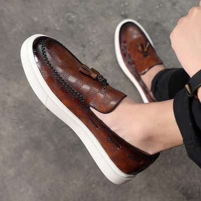 Kent Noir Handcrafted Sneakers